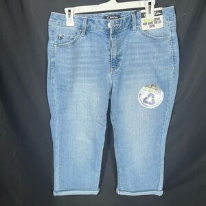 D. Jeans Women's Light Blue Cropped Denim